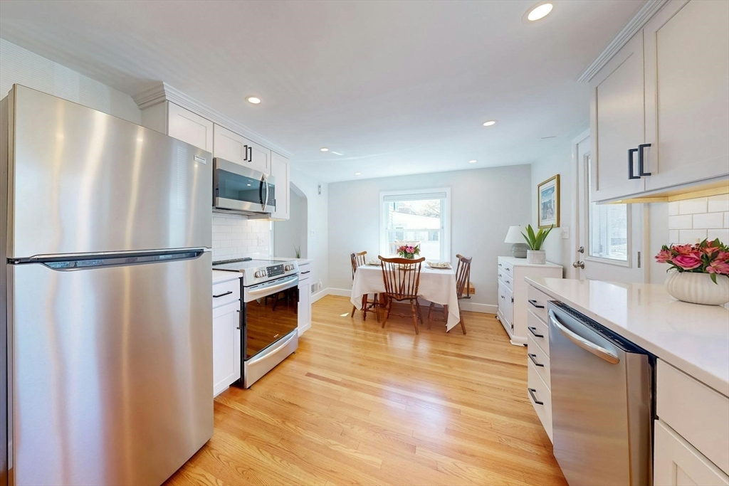 68 Silk St