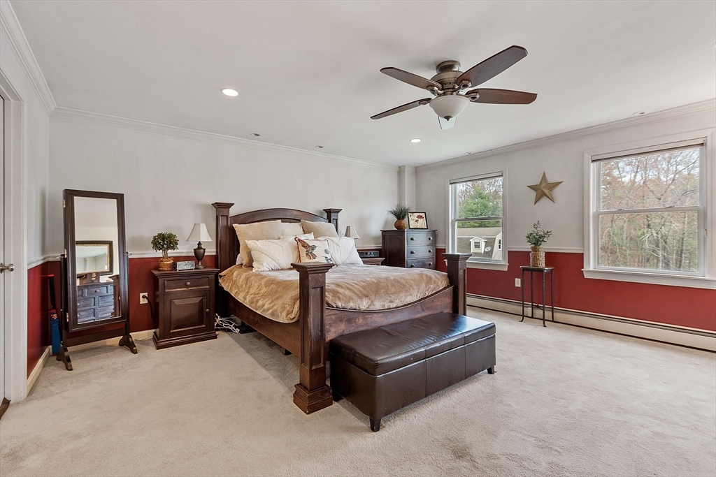 9 Robbins Rd