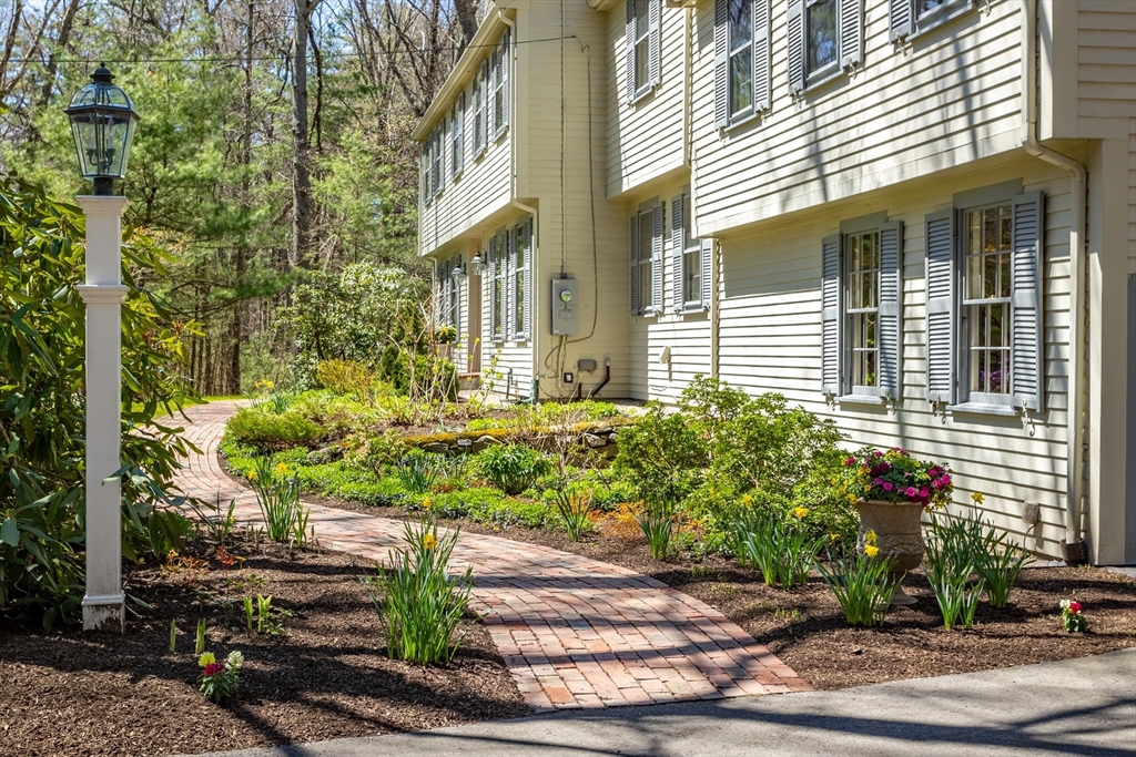 220 Old Pickard Rd