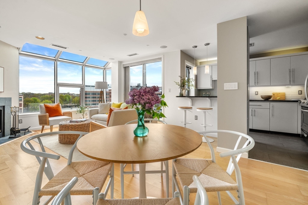 20 Chestnut Street # 602 Unit: PH 602