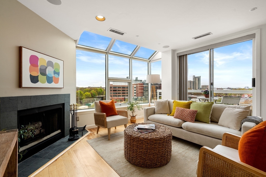 20 Chestnut Street # 602 Unit: PH 602