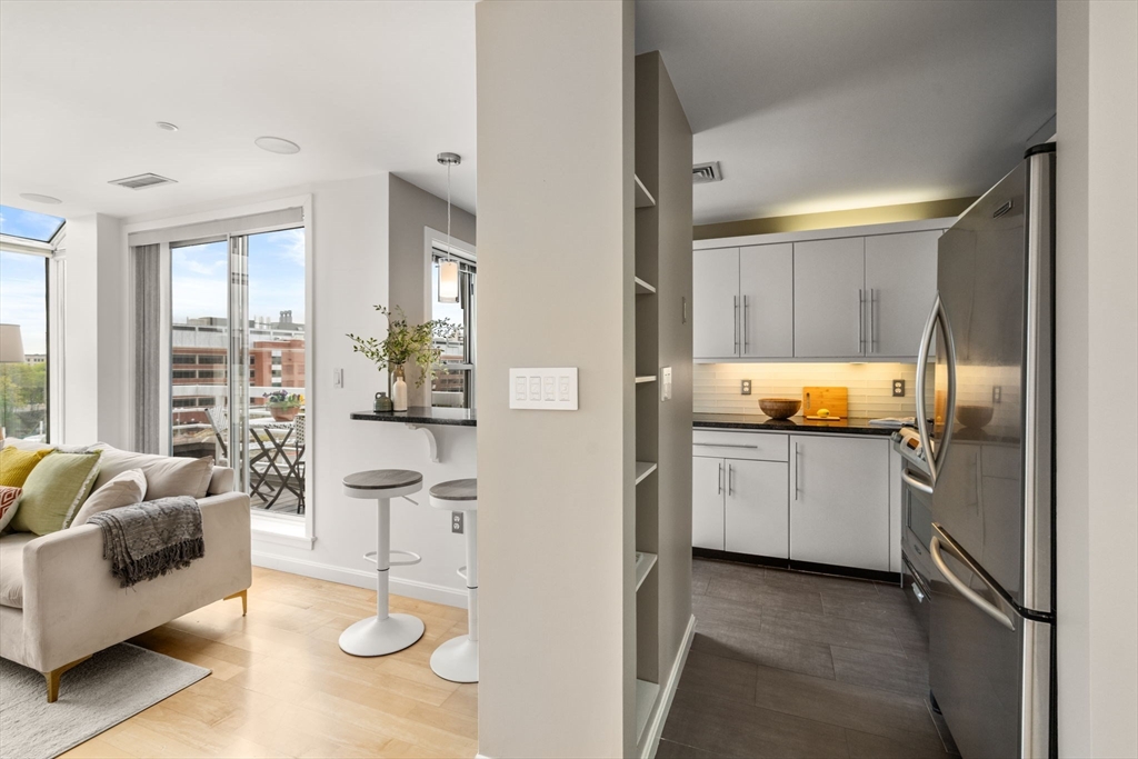 20 Chestnut Street # 602 Unit: PH 602