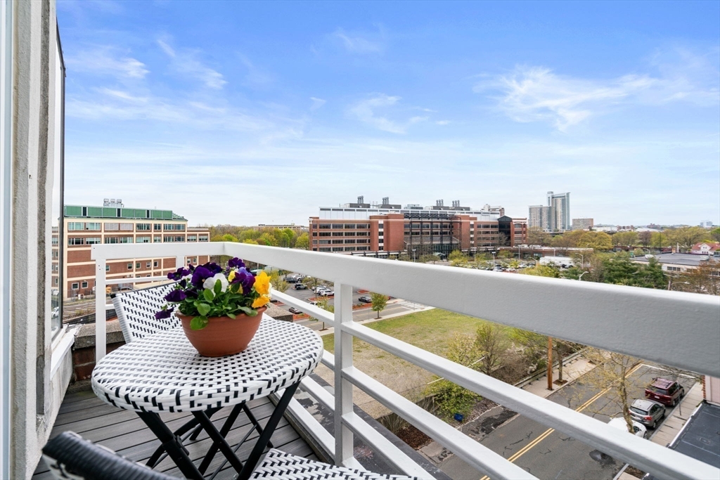 20 Chestnut Street # 602 Unit: PH 602