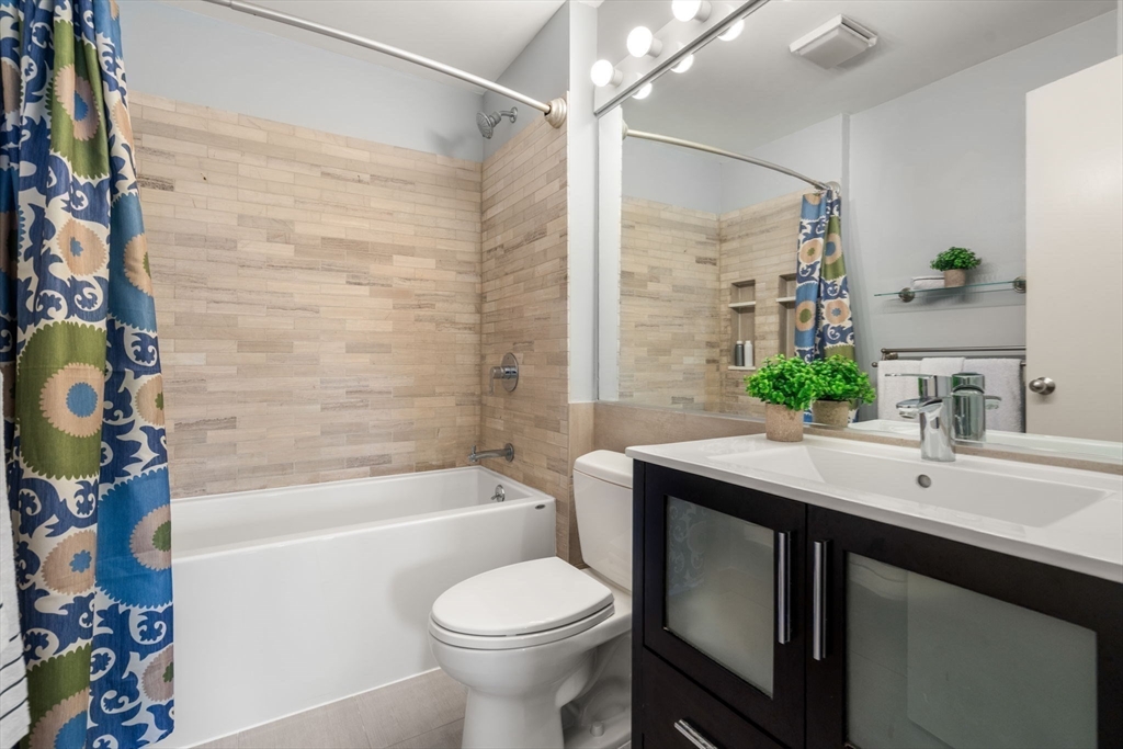 20 Chestnut Street # 602 Unit: PH 602
