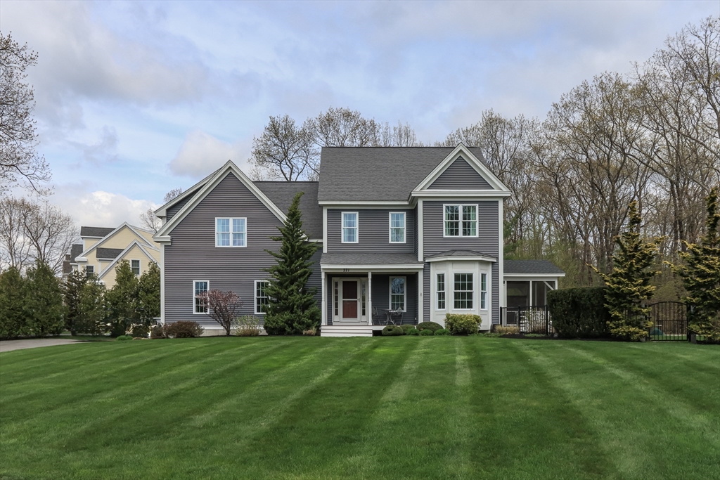 221 Fieldstone Dr
