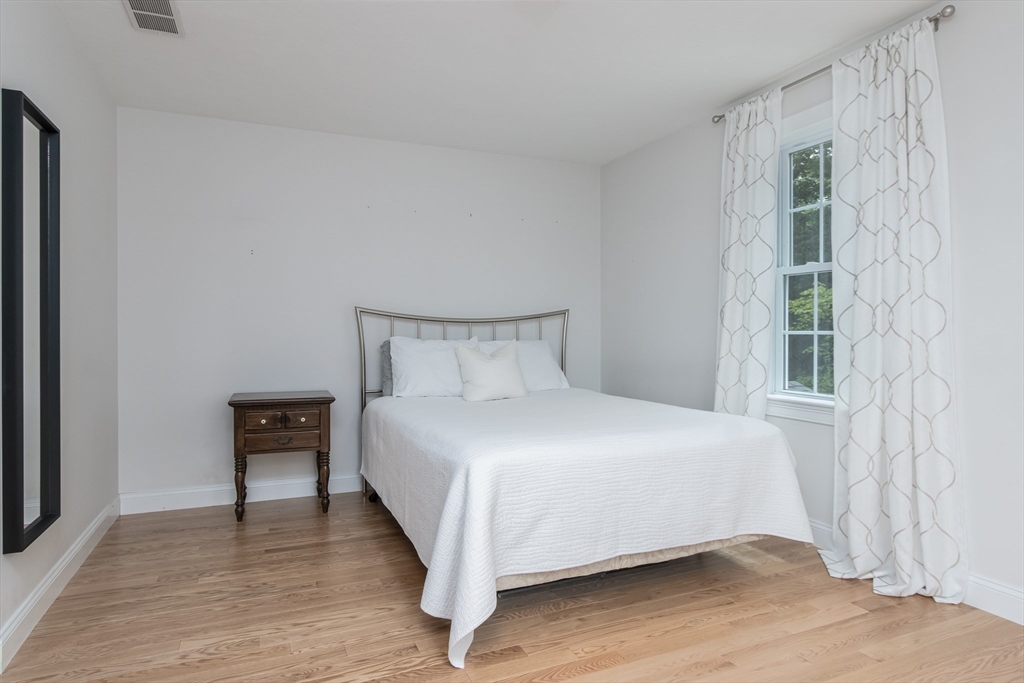 221 Fieldstone Dr