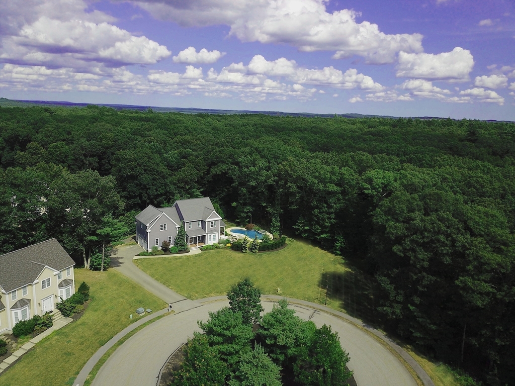 221 Fieldstone Dr