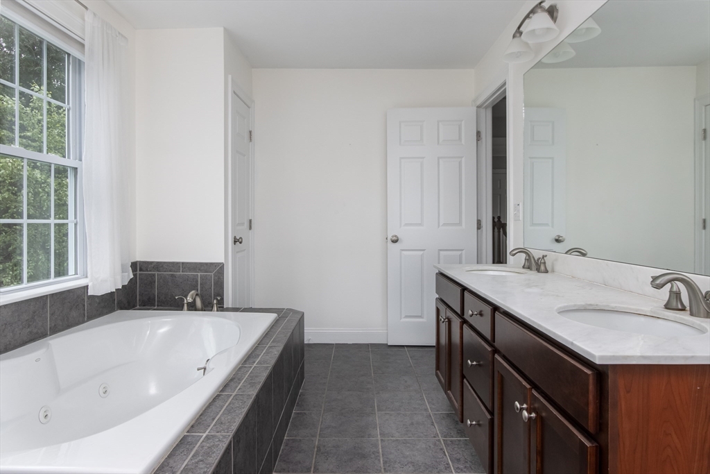 221 Fieldstone Dr