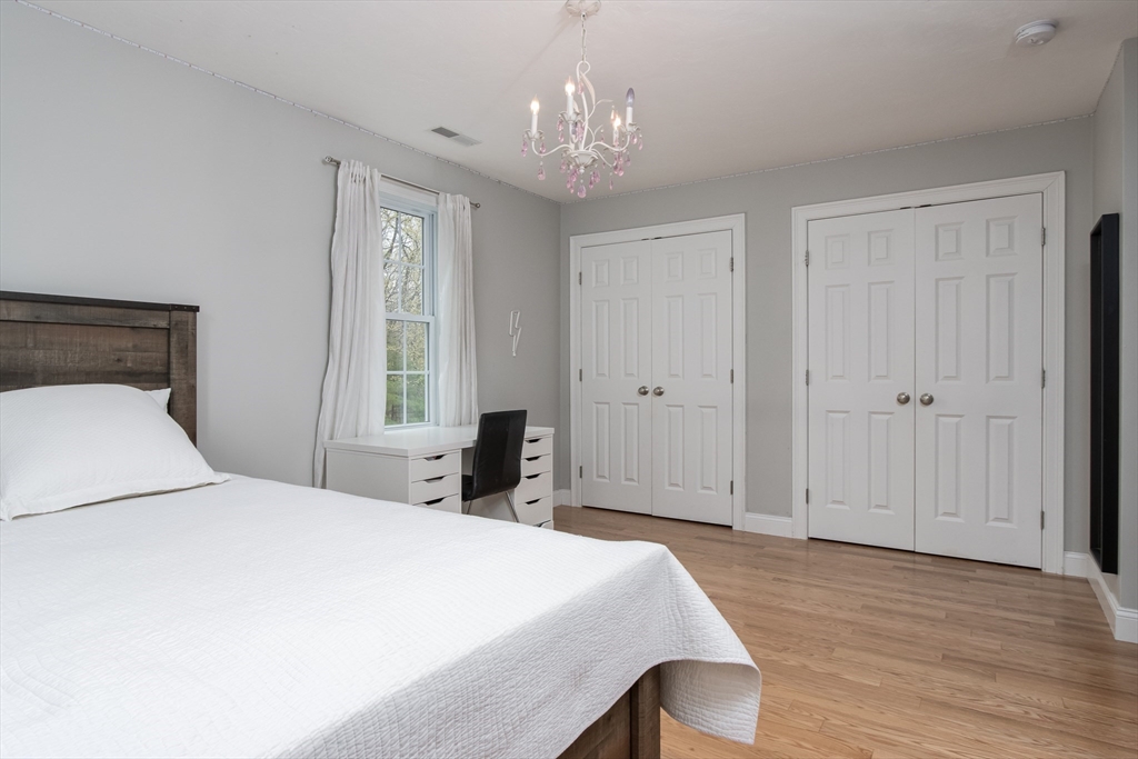 221 Fieldstone Dr
