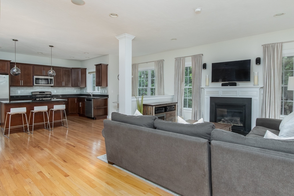 221 Fieldstone Dr
