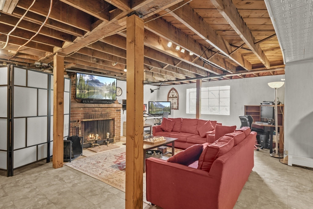 120 Andrews Ave