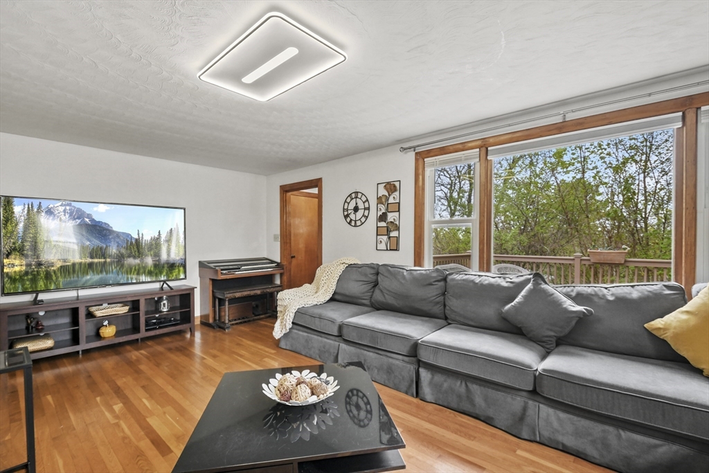 120 Andrews Ave