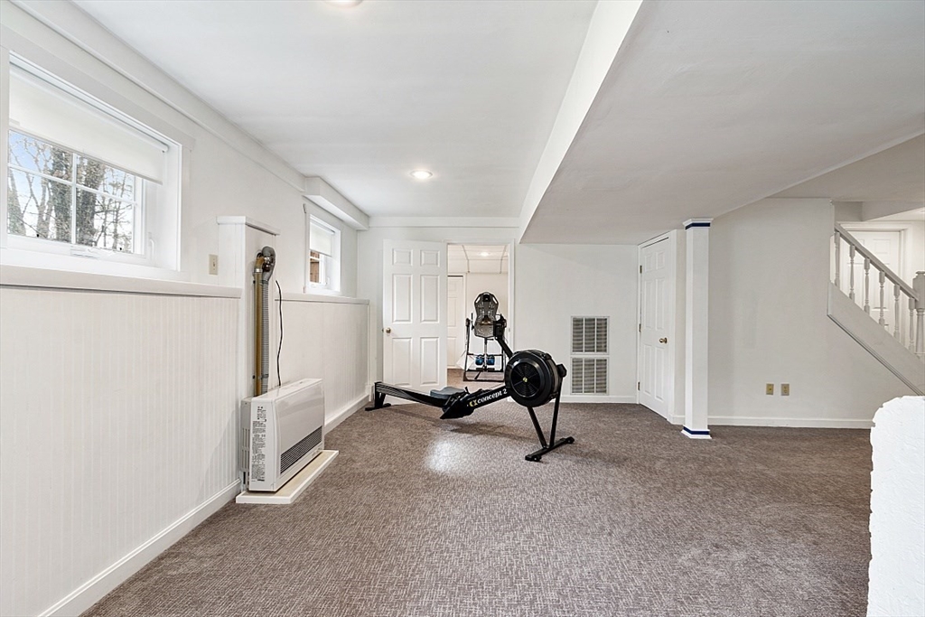 194 Holt Rd
