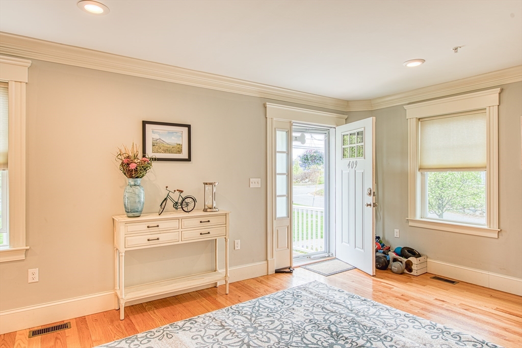 409 Page St # 409