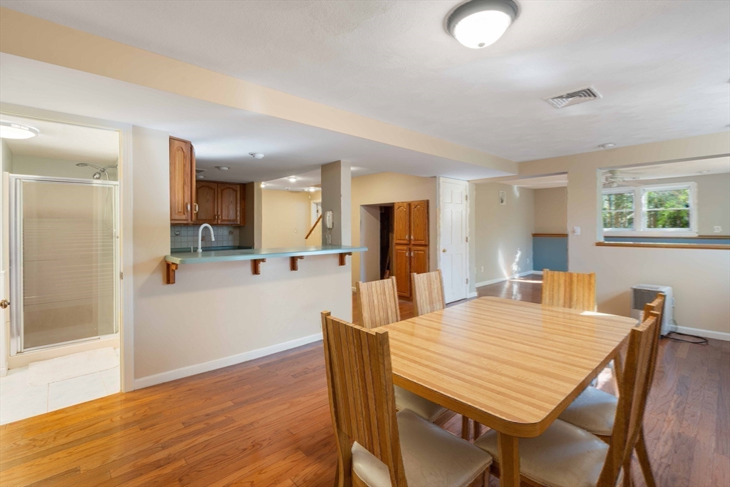 28 Stevin Dr