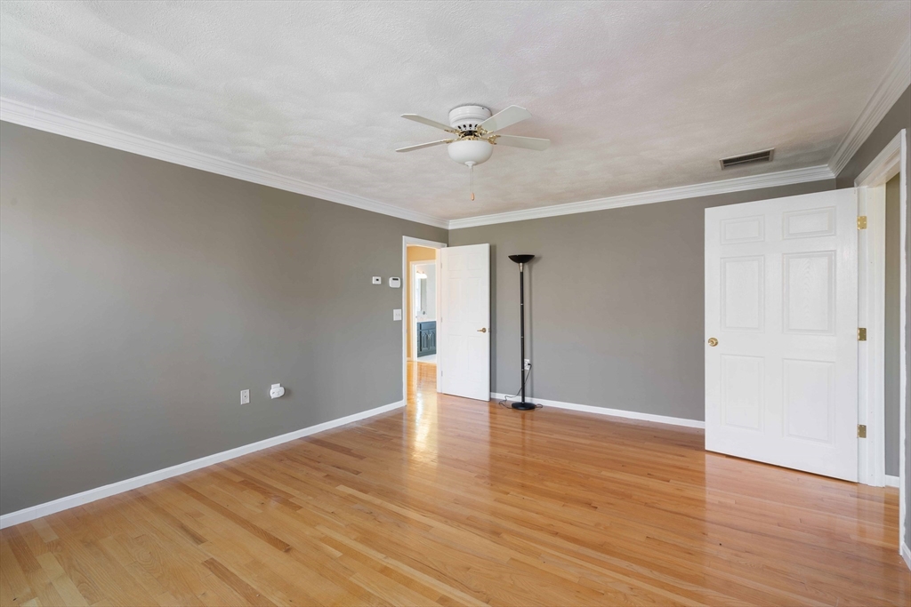 28 Stevin Dr