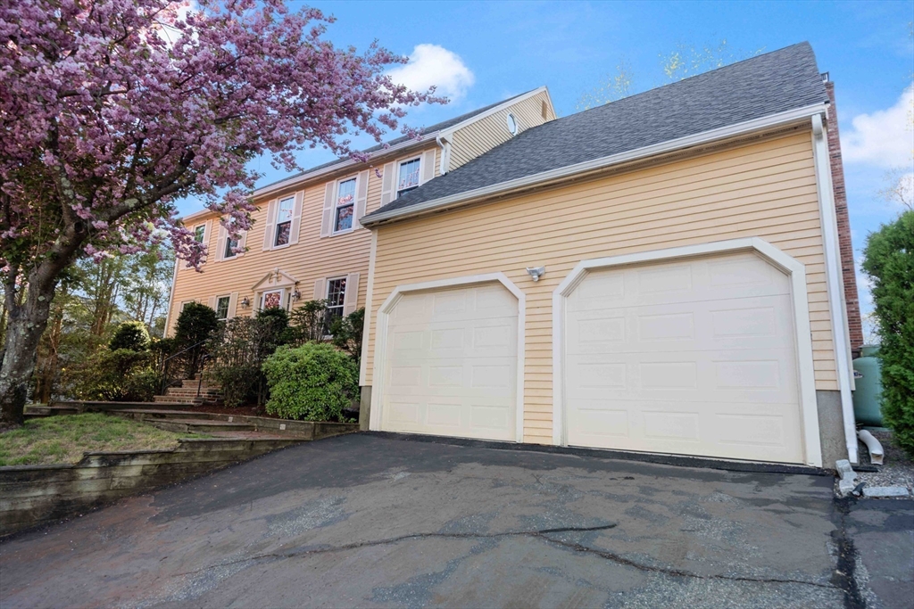 28 Stevin Dr