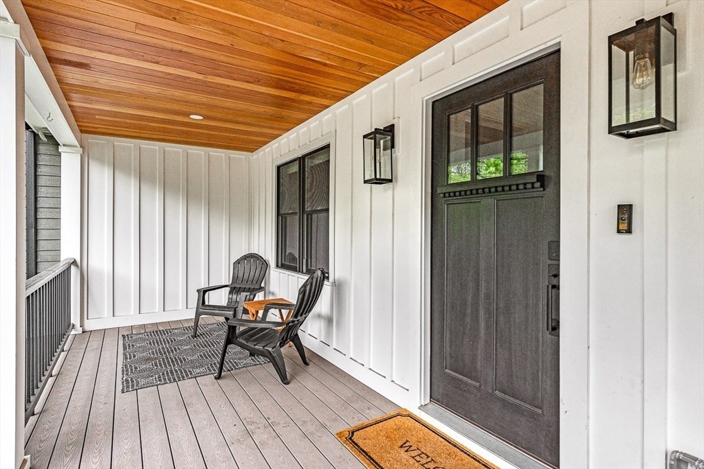 15 Rustic Rd