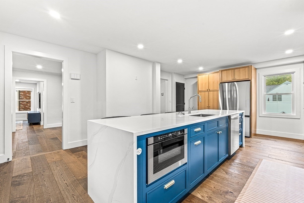 15 Rustic Rd