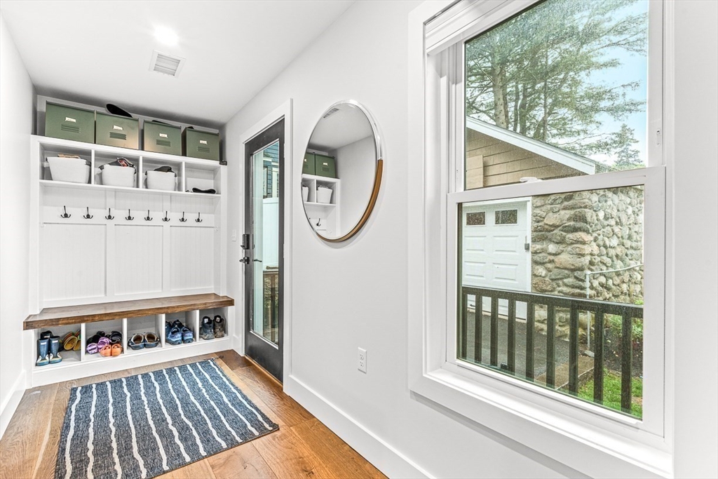 15 Rustic Rd