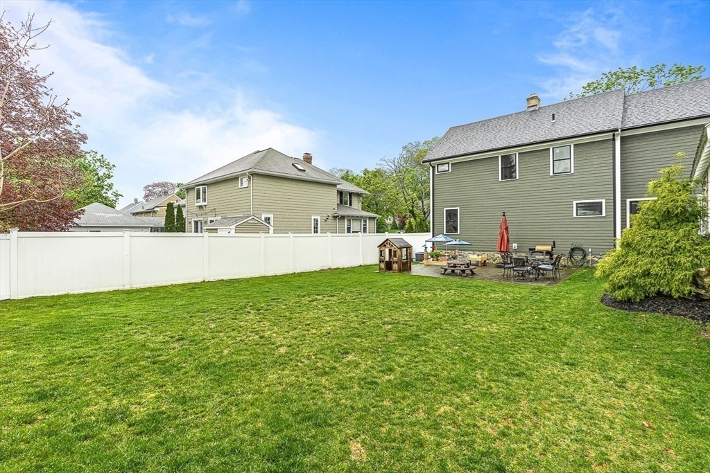 15 Rustic Rd