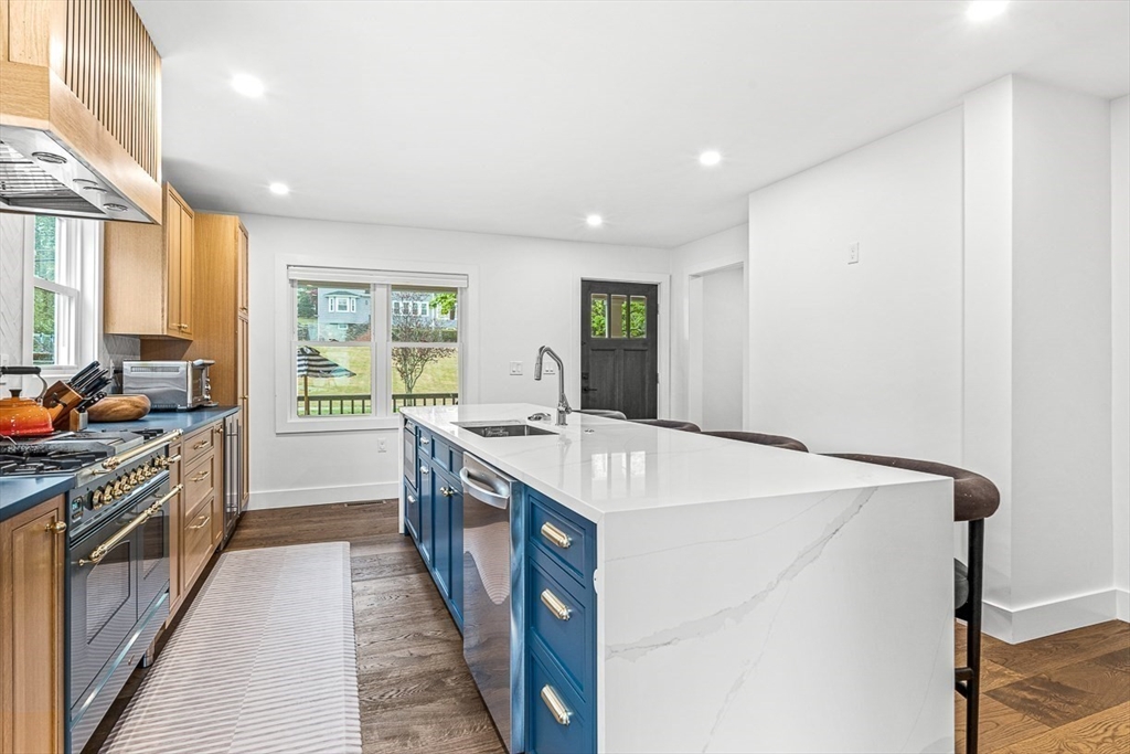 15 Rustic Rd