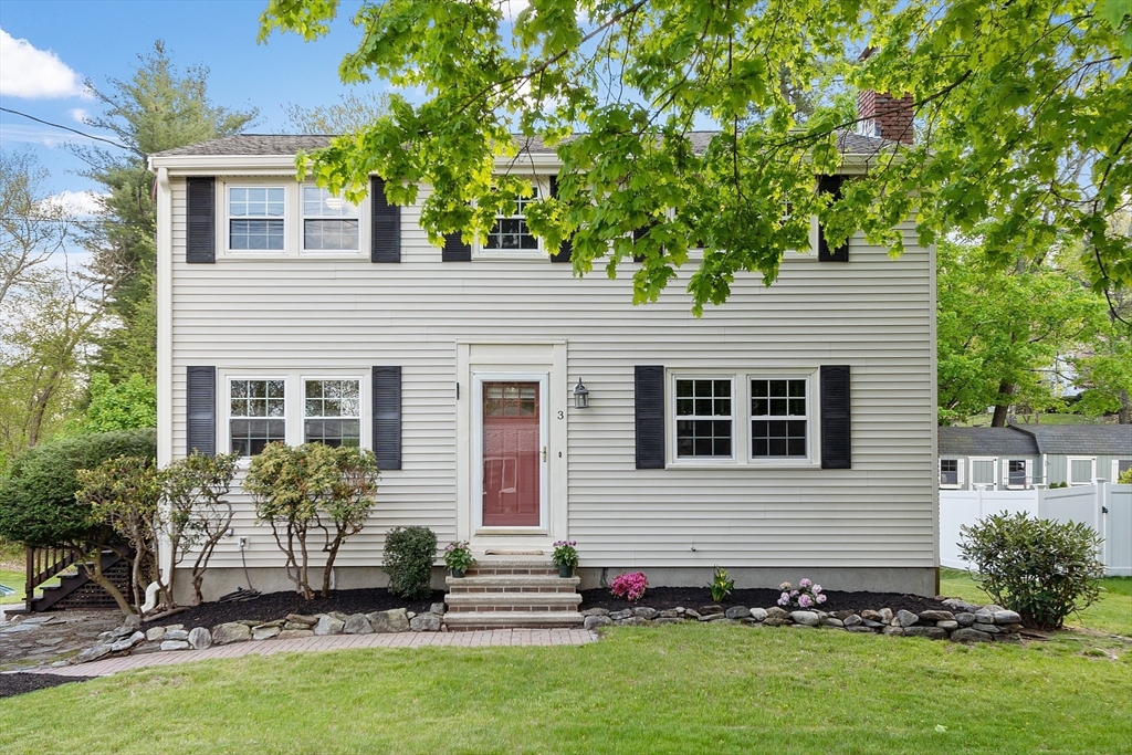 3 Pierce St