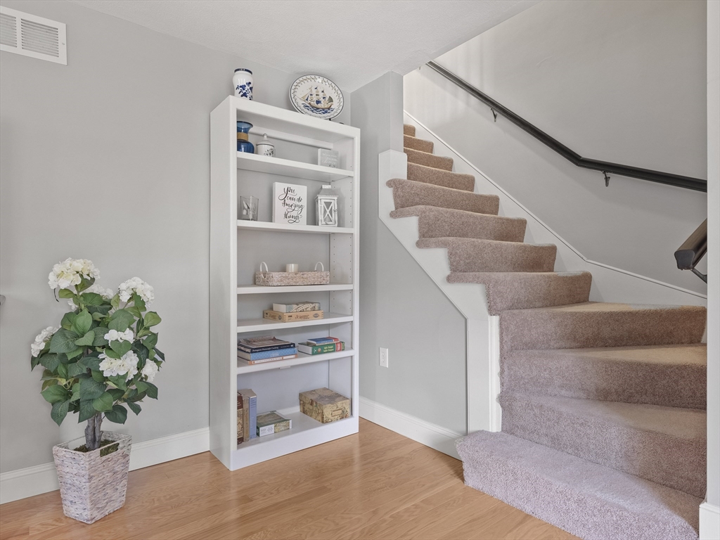 11 Meetinghouse Rd # 11