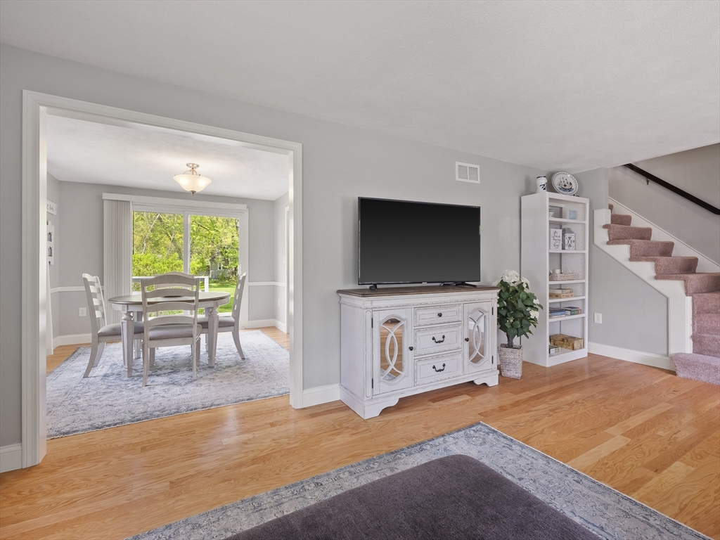 11 Meetinghouse Rd # 11