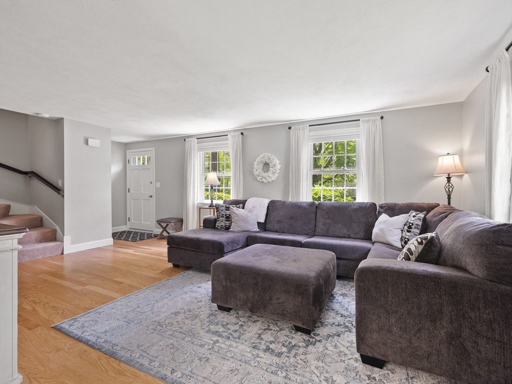 11 Meetinghouse Rd # 11
