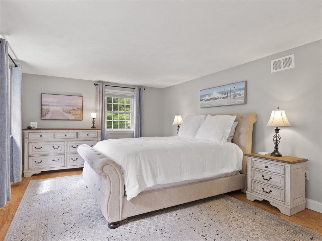 11 Meetinghouse Rd # 11