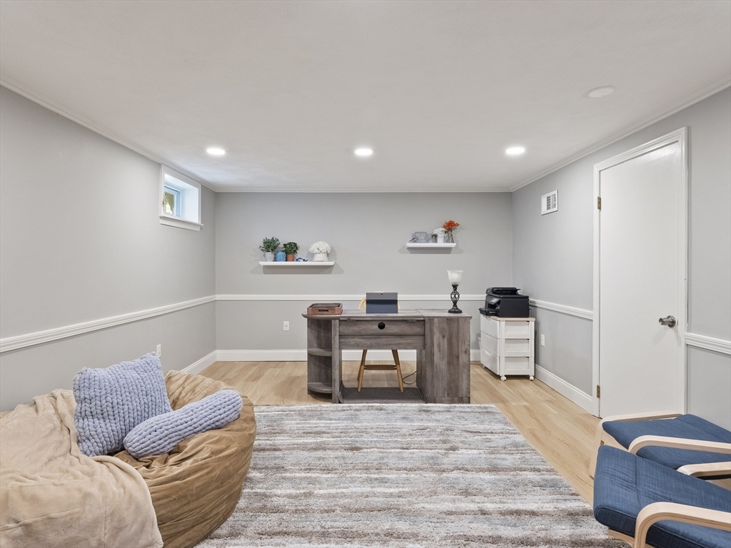 11 Meetinghouse Rd # 11