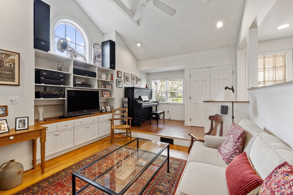 4 Longfellow Road