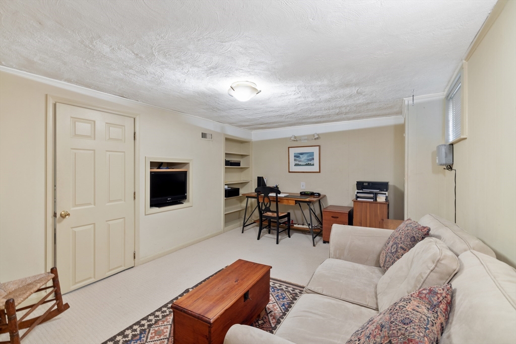 4 Longfellow Road