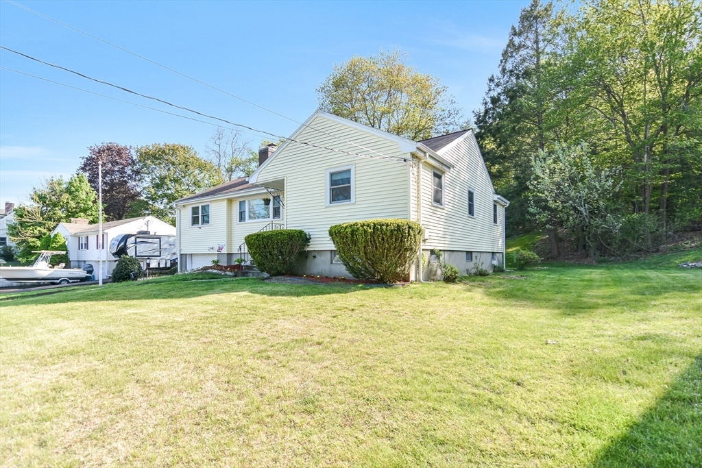 93 Waltham St