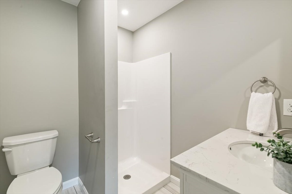 136 Edgewood Ave # 136