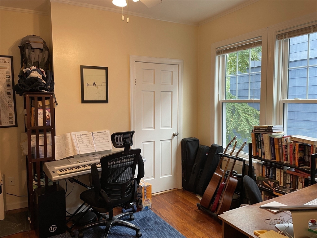 25 Magnolia Ave. # 2