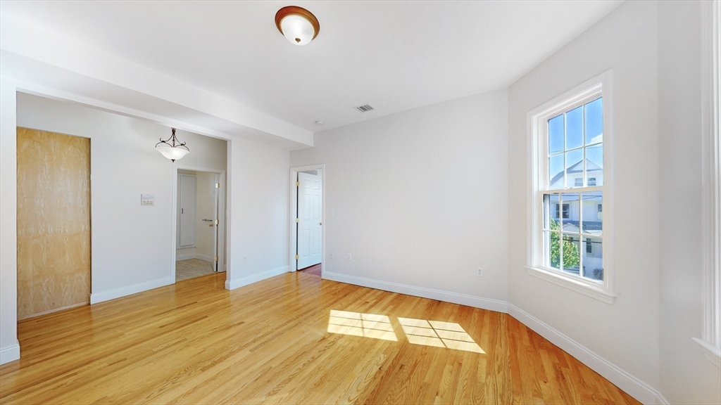 46 Dearborn St # 2