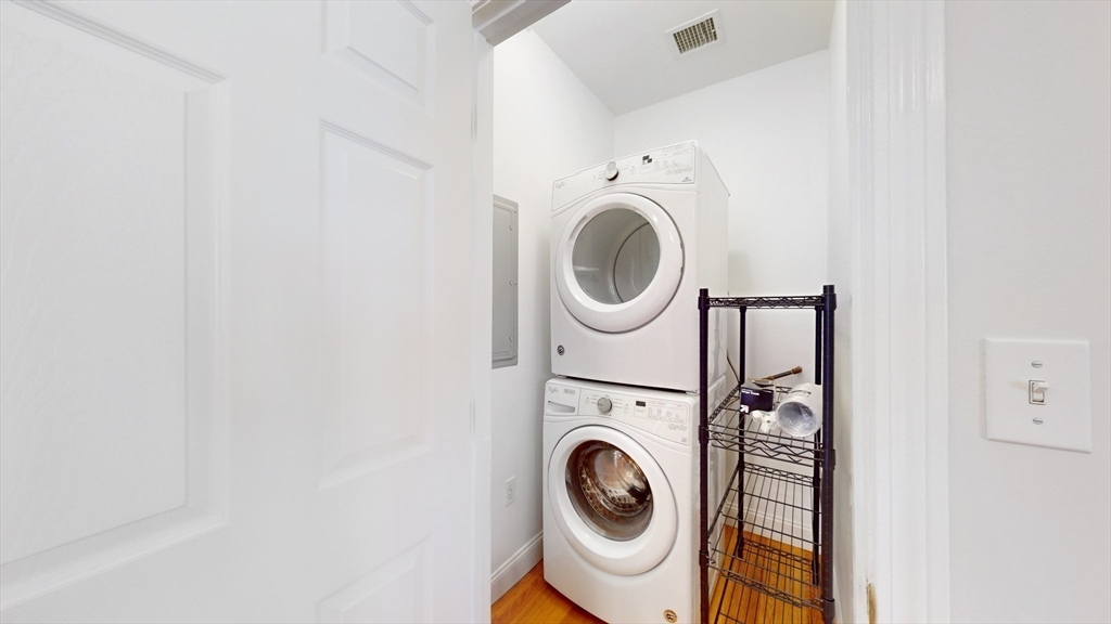 46 Dearborn St # 2