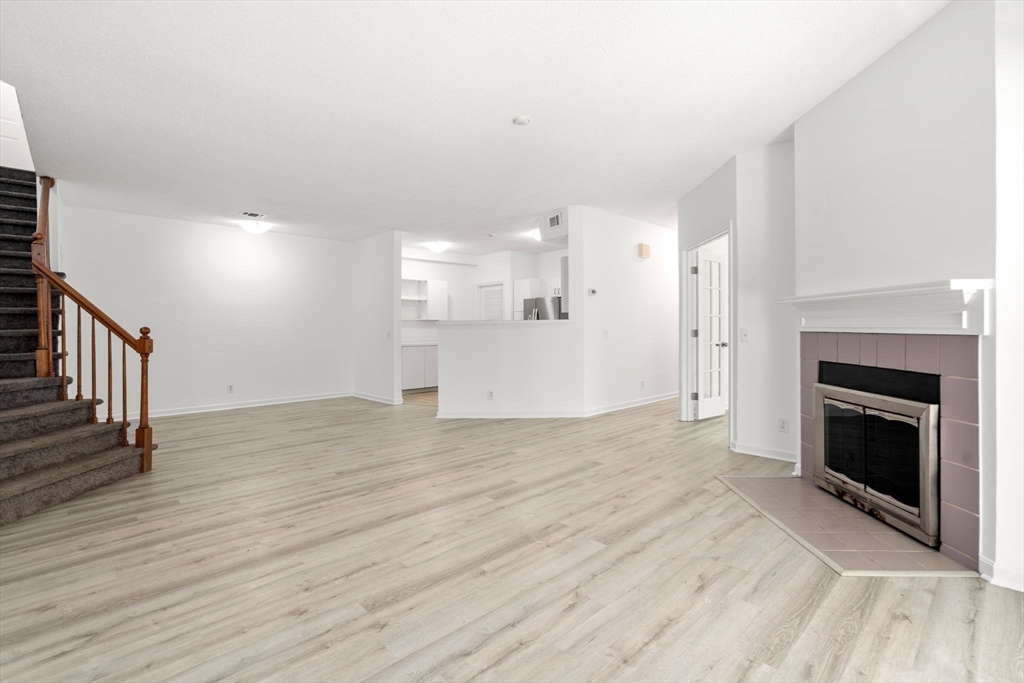 61 Bradford Commons Ln # 61