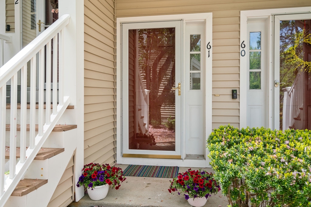 61 Bradford Commons Ln # 61