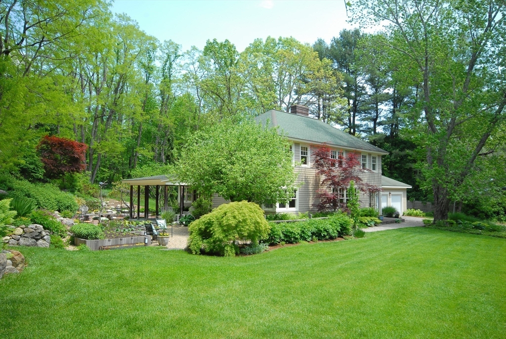 394 Strawberry Hill Rd
