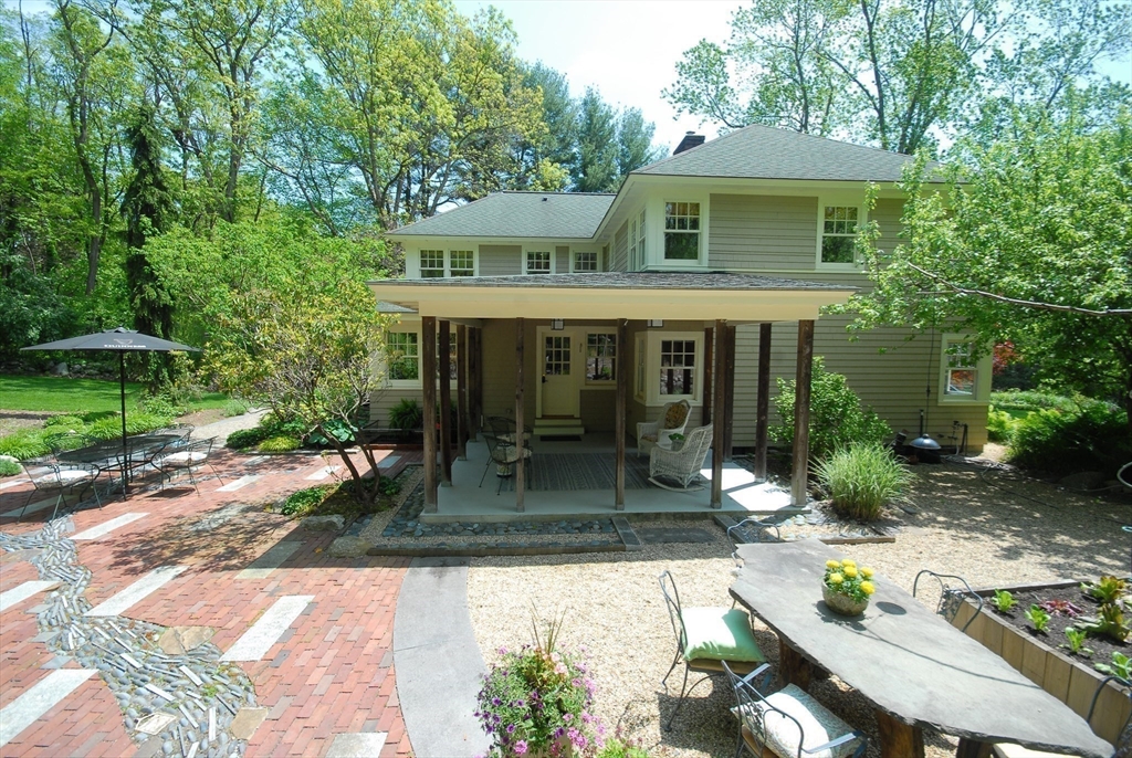 394 Strawberry Hill Rd