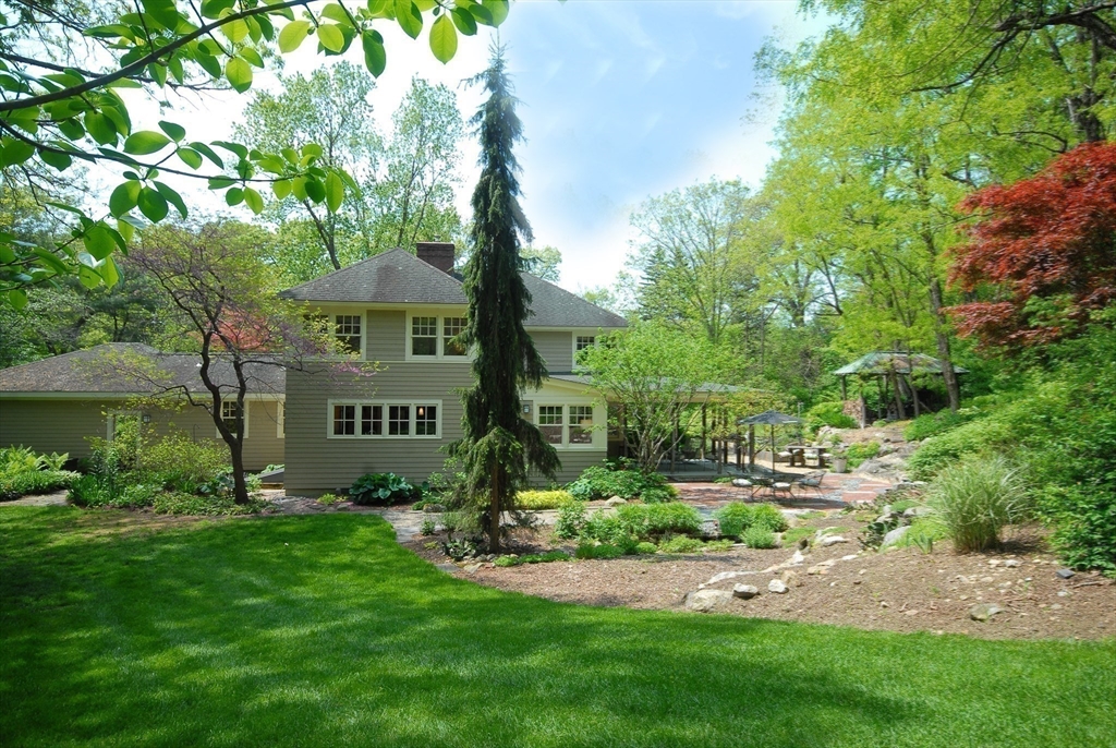 394 Strawberry Hill Rd