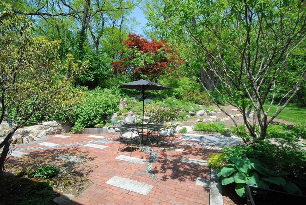 394 Strawberry Hill Rd