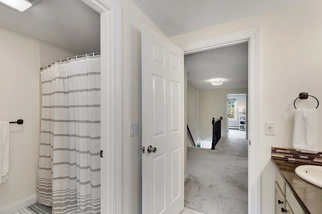 67 Hager Ln