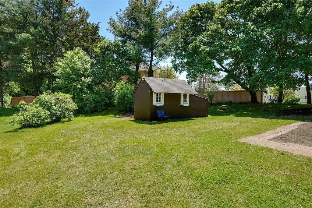 11 Adams Rd