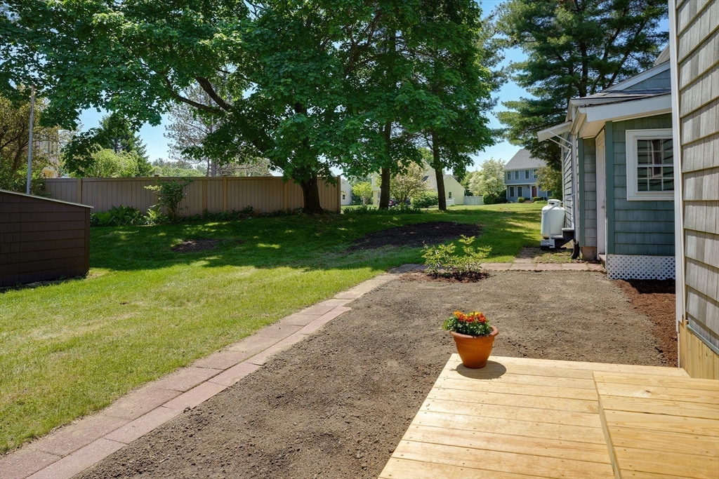 11 Adams Rd