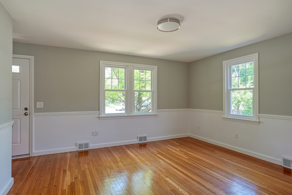 11 Adams Rd