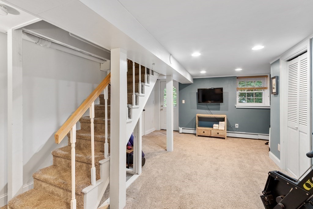 21 Oneida Rd